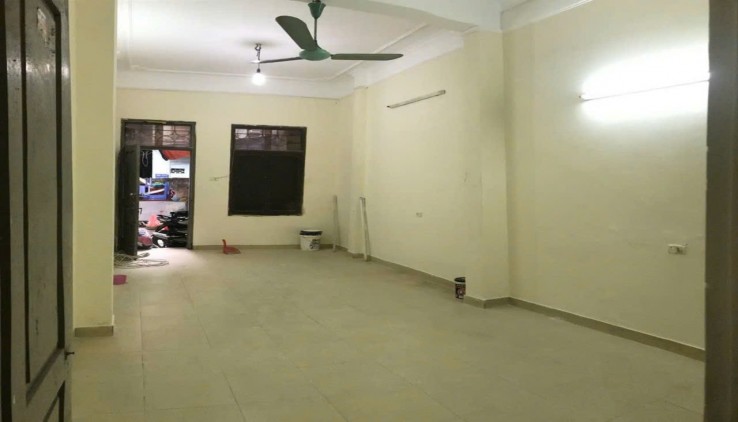 Cho thuê nhà ở HỘ GIA ĐÌNH Phố Nguyễn Cao, DT 50m2 - 2tầng Giá 8 triệu
